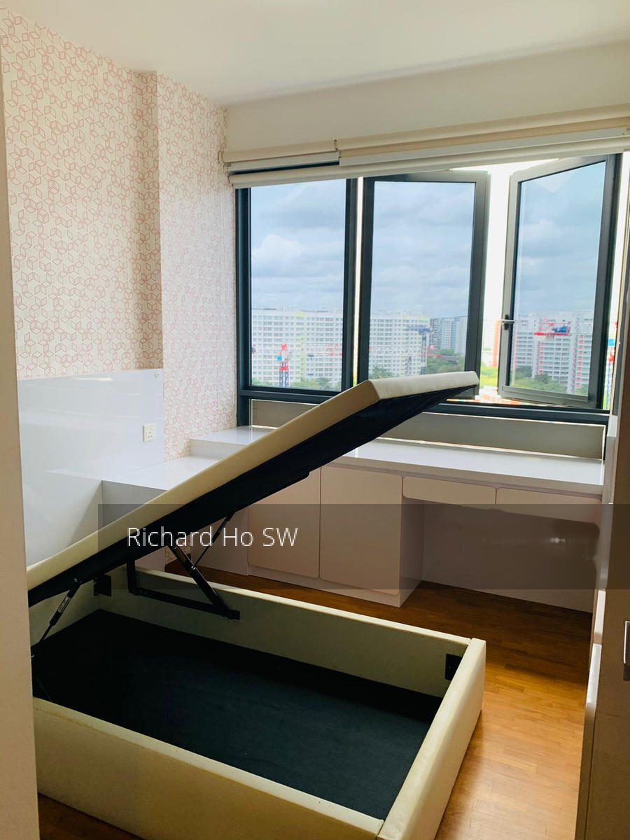 Esparina Residences (D19), Condominium #267839531